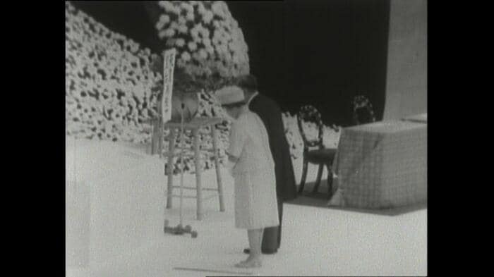 昭和40(1965)年8月 全国戦没者追悼式に参列した昭和天皇・香淳皇后