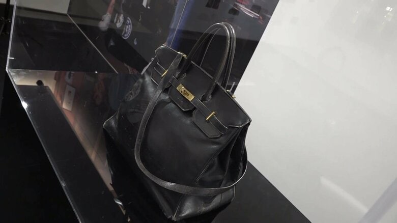 【注目】最高価格更新なるか…エルメス「バーキン」初代バッグがオークションへ　故ジェーン・バーキンさん約10年間愛用…イニシャル「J.B」刻印｜FNNプライムオンライン