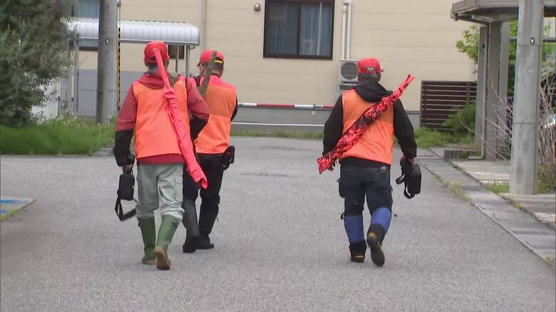 イヌの散歩中40代女性が用水路から飛び出してきたクマに襲われる　顔や頭などにケガ　富山市｜FNNプライムオンライン
