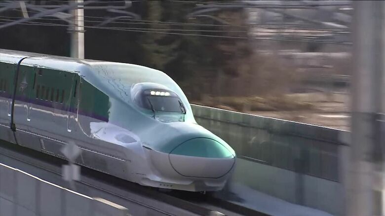 中国籍などを持つ42歳の無職男が北海道新幹線の車内で10代女性に『ワイセツ行為』→一度出国したあと約3か月後にまた入国→成田空港で逮捕「わいせつ行為はしていない」などと容疑否認｜FNNプライムオンライン