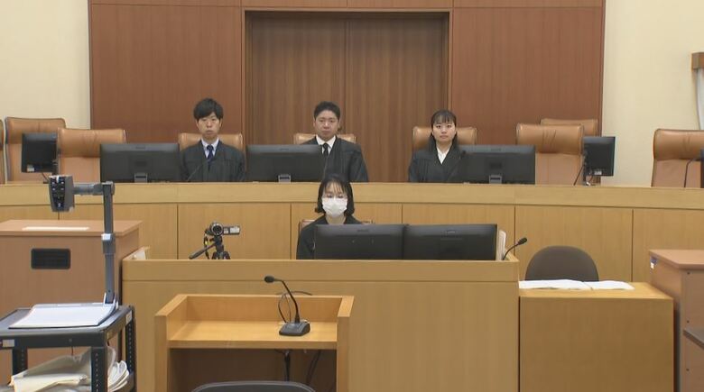 妹の首など包丁で刺し殺害した罪　兄（50）の初公判　検察側「妹が父親に金の無心を繰り返し、断ると物を投げたり壊したりするなどしていた」　弁護側「妹の粗暴な言動に苦しむ父を楽にしてあげたいと思った」｜FNNプライムオンライン