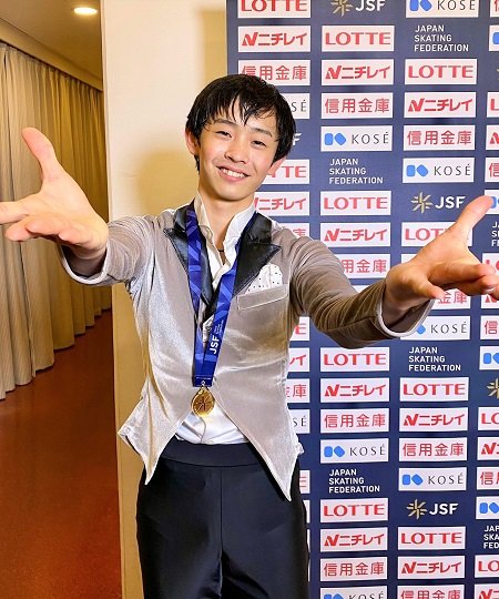 シニア男子で優勝した島田高志郎