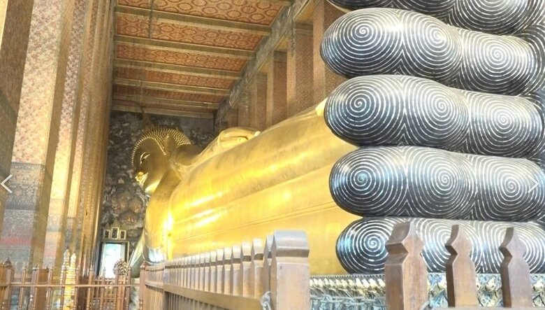 ワット・ポーにまつられる涅槃像。 今だけは「写り込みなし」で写真撮影が可能だ。