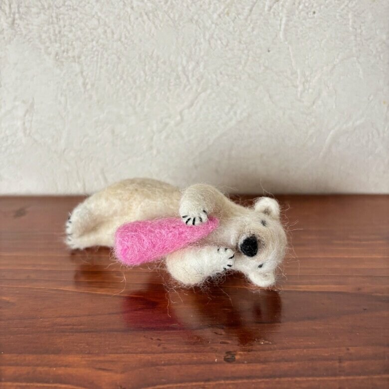 ピースのフェルト人形（提供：ふしぎのくにのものづくり工房）