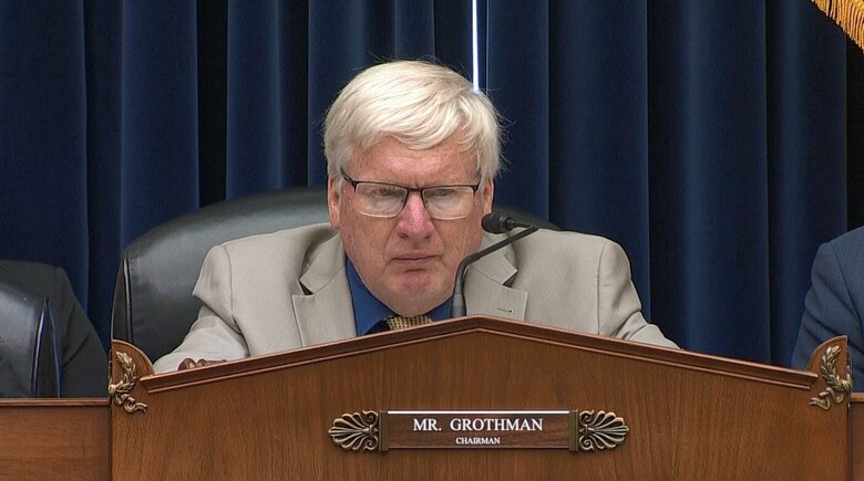 政府のUFO情報に「透明性がない」と批判したグロスマン委員長