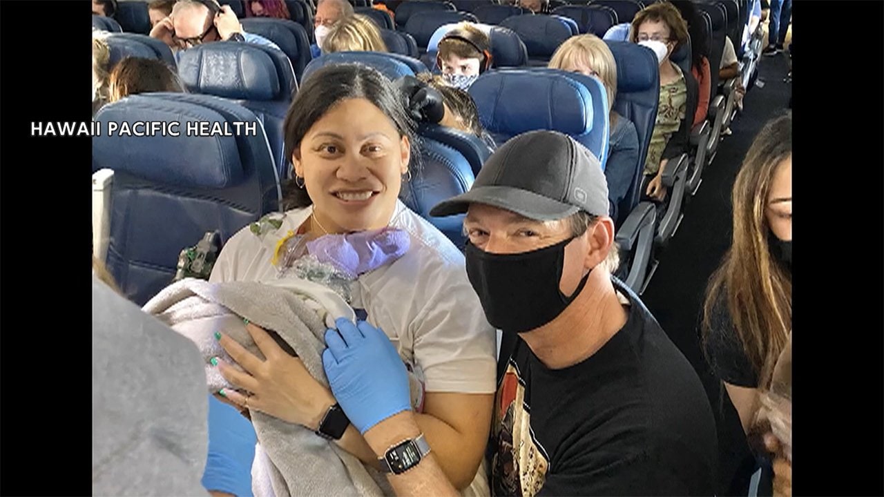 フライトの機内で男児出産 赤ちゃん泣き声に乗客拍手 アメリカ Fnnプライムオンライン Goo ニュース
