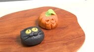 ハロウィーンをモチーフにカボチャと黒猫の和菓子　老舗が今月末まで限定で販売　広島