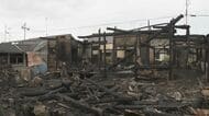 3人は寝室 1人はリビングで発見…津市で4人の遺体が見つかった火事 玄関周辺が特に激しく燃え破裂したガスのボンベも