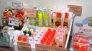 「文具女子博」開場前に500人の大行列　人気は包装紙の詰め放題や限定商品　「フエキ糊」のハンドクリームや“黒板消し”の枕も