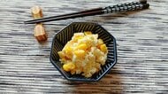 もう一品にもぴったり！火と包丁いらずで防災食になる「いかフライとにんじんのサラダ」と「厚揚げとコーンの和え物」