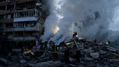 ゼレンスキー大統領「米中首脳会談前のタイミングを狙い軍事攻勢アピール」と非難　ロシア軍がウクライナに大規模無人機攻撃　6人死亡