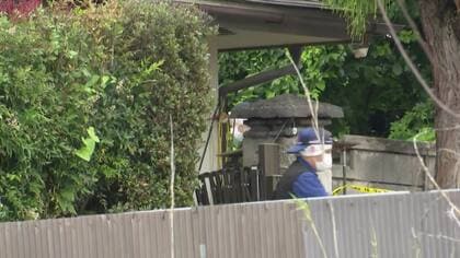 住宅から2人の遺体　母と娘か　手をケガした息子が「父親に襲われた」と近所の店に助け求める　家族4人暮らし　父親と連絡とれず　長野