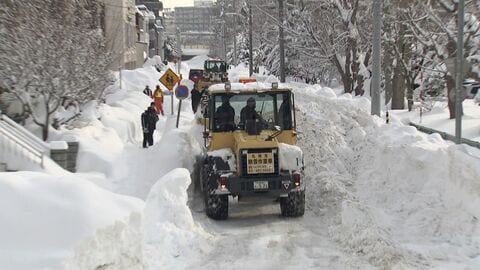 【どうなる緊急排雪】約7割完了でも排雪が遅れている地域も…当初予定の「2月中」を断念し「3月上旬」までかかる見込み―市中心の排雪で見えてきた「通知」の課題―秋元市長は〈北海道札幌市〉
