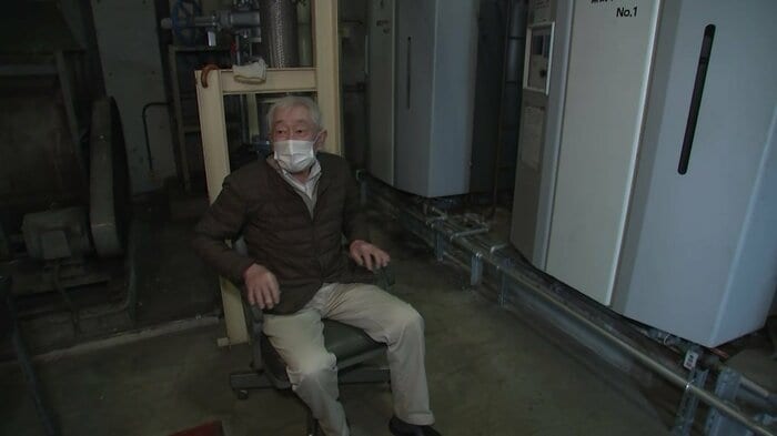 屋上のボイラー室で