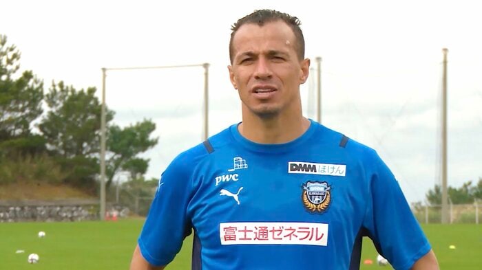 レアンドロ・ダミアン選手