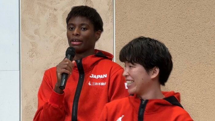 馬瓜エブリン選手(13日、千葉県成田市での会見)