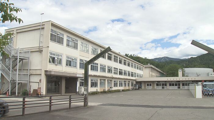 勝山市の勝山高校
