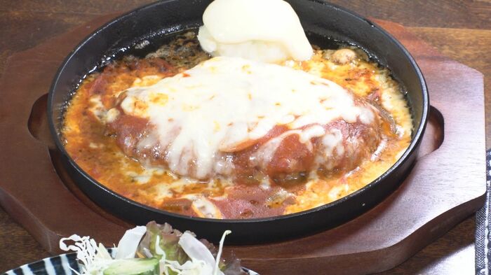 人気のチーズハンバーグ