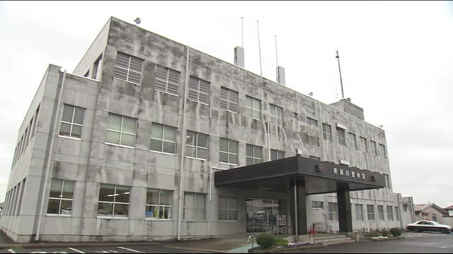 ふらつきながら走行する乗用車 パトカーの追跡を振り切り事故 運転手は車を放置し逃走<福島県須賀川市>