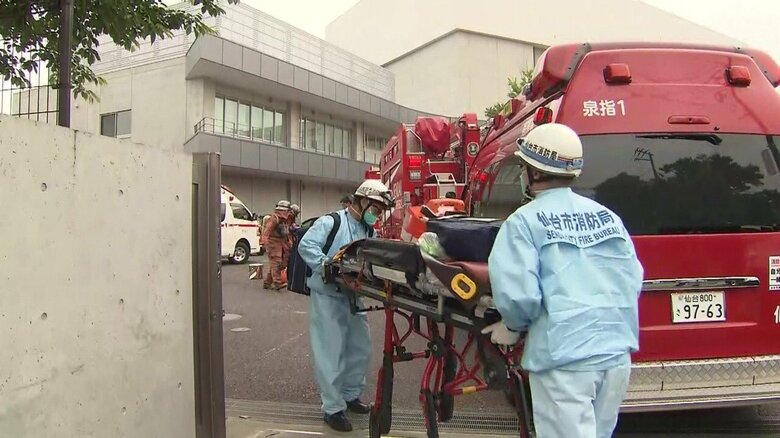 【速報】中学校で理科の実験中　複数の生徒が吐き気など体調不良を訴える　消防が救助にあたる〈仙台〉｜FNNプライムオンライン