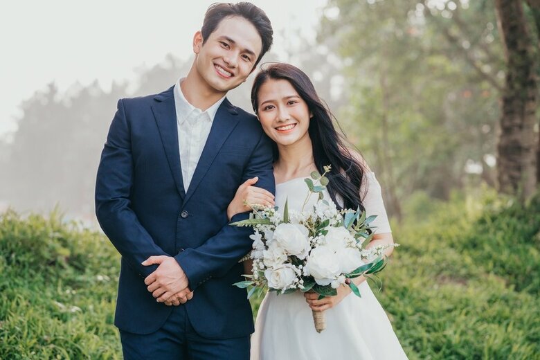 結婚年齢「30歳まで」が当たり前!?結婚相手に求める条件・決め手を男女別で調査!