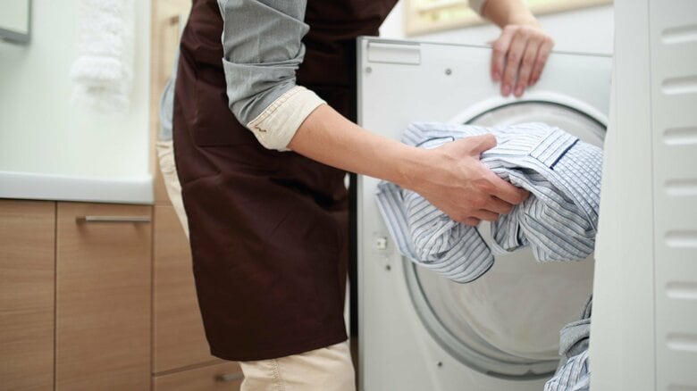 進化したドラム式なら「シワ」「汚れ」の心配なし！洗濯のストレスを激減させるおすすめ洗濯機を家電の賢者に聞いた｜FNNプライムオンライン