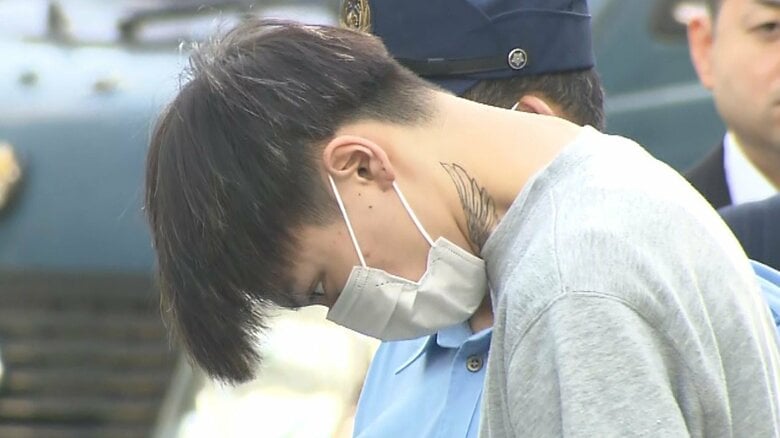 送検される若山耀人容疑者（東京・田園調布署 2日）