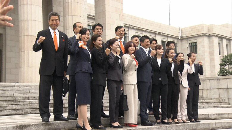 【画像】参政党・新人議員の集団初登院に神谷代行も同行