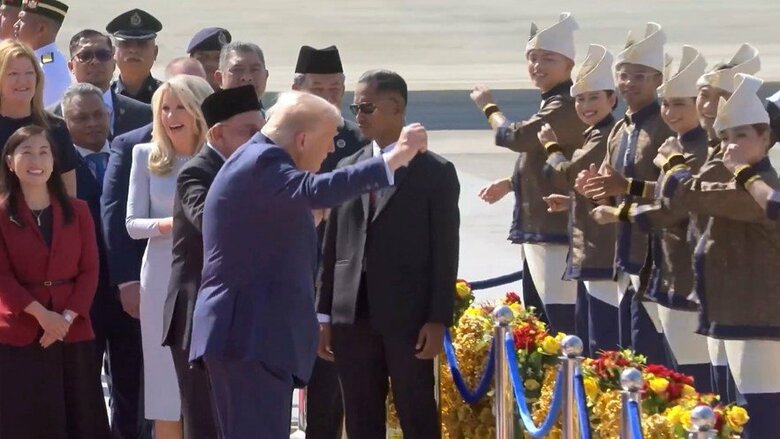 首都クアラルンプールの空港に到着したトランプ大統領（10月26日）