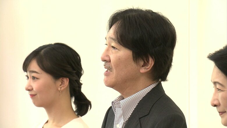 「豆記者」に挨拶される秋篠宮さま