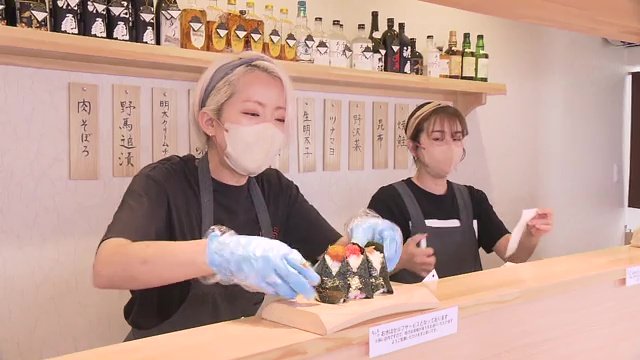 新しい店では店内で出来立てを食べることもできる