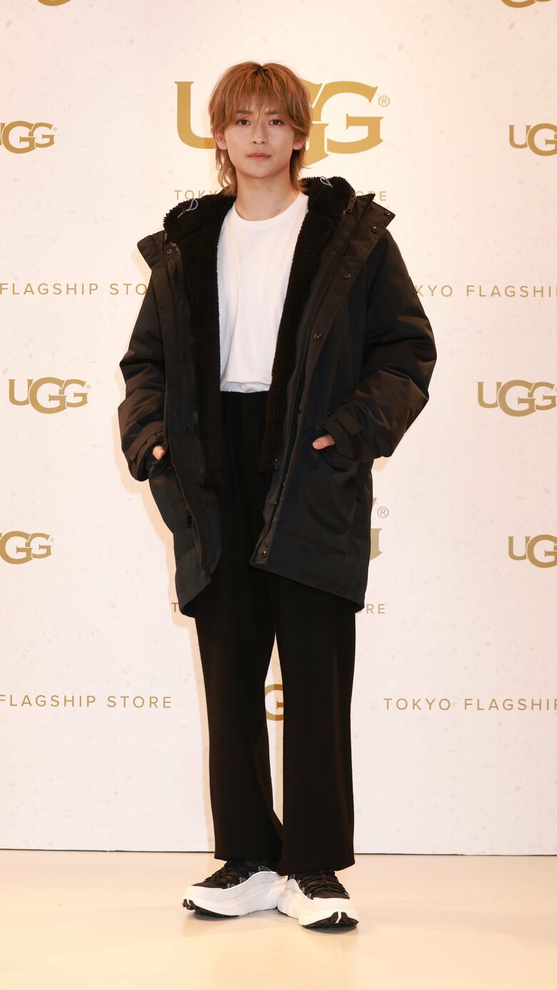高橋文哉さん　UGG®/ Deckers Japan