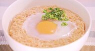 発売65周年「チキンラーメン」札幌人気ラーメン店の“神アレンジ”まぜめん風＆アジアンテイスト【北海道発】