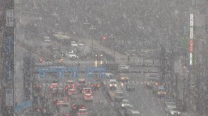 冬晴れ関東 強風で体感気温は5℃に!日本海側は“冬の嵐”到来中…暴風雪に警戒を