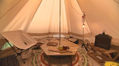 綺麗な星空を見ながら温かい料理を楽しむ “冬キャンプ”の魅力に迫る