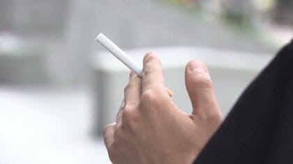 路上喫煙『全面禁止』へ　大阪市内全域に拡大　違反で過料1000円　万博に向け「街の美化」進める　喫煙所300カ所設置目指す