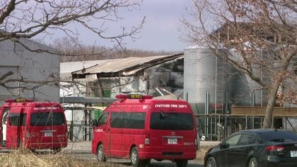 【ニワトリ４万羽死ぬ】採卵最大手「ホクリヨウ」の農場で火災発生→鶏舎1棟が全焼”ニワトリ達が犠牲”に…けが人なし―警察が出火原因調べる〈北海道千歳市〉