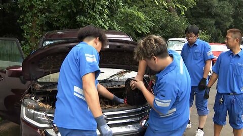 レッカー依頼急増も業者「追いつかない」　放置車両2500台…千葉豪雨で水没　放置車に追突する事故も発生