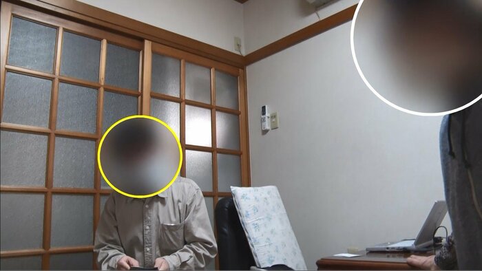 金庫にはお金と大事な書類が入っているという