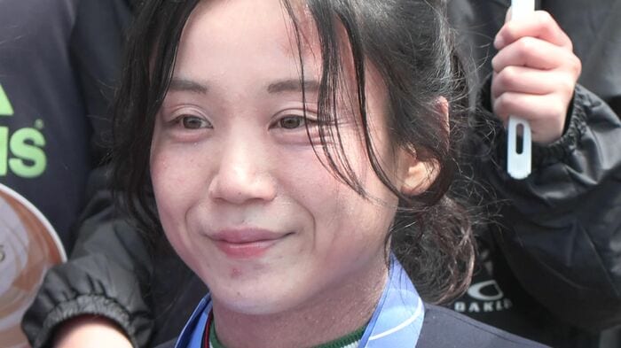 パレードに参加する高木美帆さんの様子