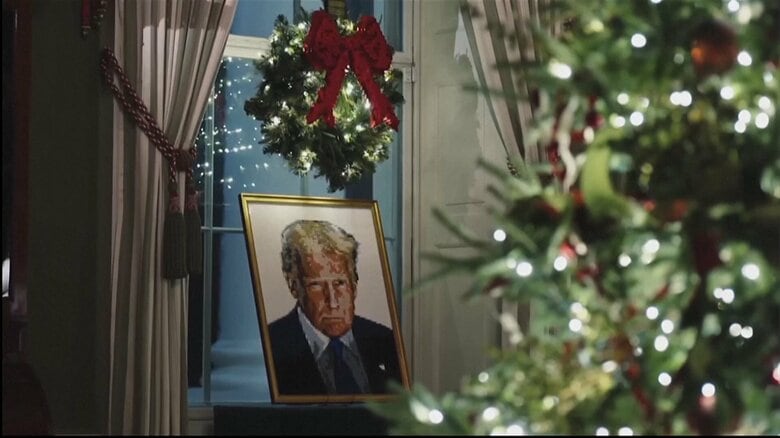 “例年より控えめ”も50本以上のツリー…トランプ大統領“肖像画”も　アメリカ・ホワイトハウスで恒例のクリスマス飾り付けお披露目｜FNNプライムオンライン