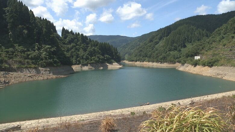 富山県の11ダム貯水率50%割れ　このまま少雨続けば8月中旬に枯渇の恐れ｜FNNプライムオンライン