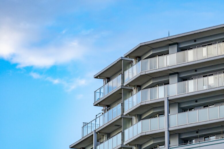 マンションの最上階にゴキブリは出ないとは言い切れない（画像はイメージ）