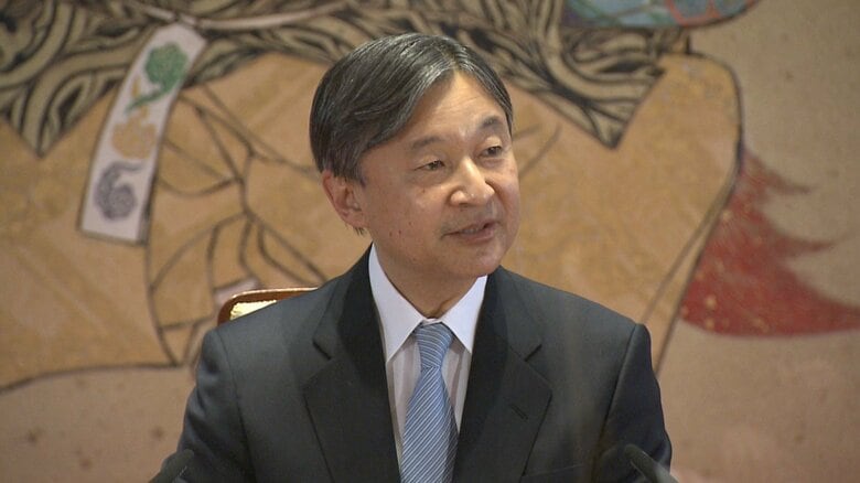 誕生日を前に、記者会見に臨まれる天皇陛下（21日）