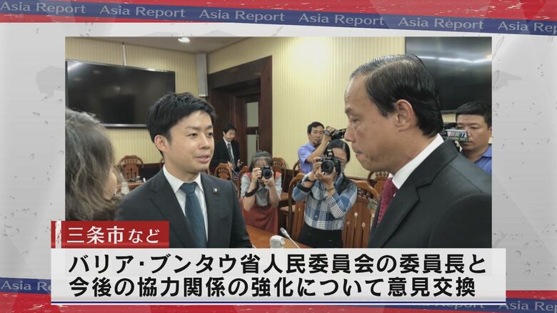 三条市・滝沢亮市長（左）