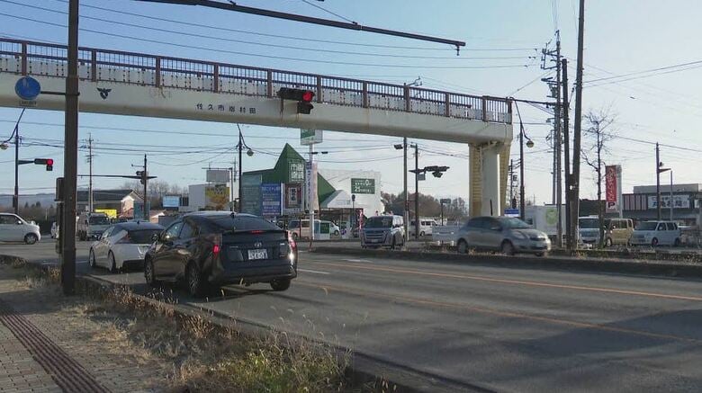 佐久市岩村田の県道