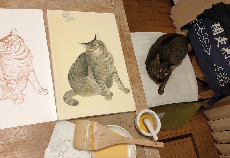 制作途中の様子。コイモちゃんがやってくることも