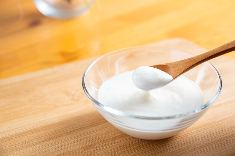 ヨーグルトも同じ商品を食べ続けない（画像：イメージ）