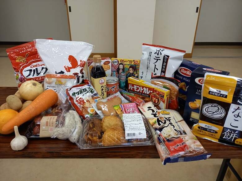 みなと子ども食堂では月に一度食料や生活用品の配布を行う