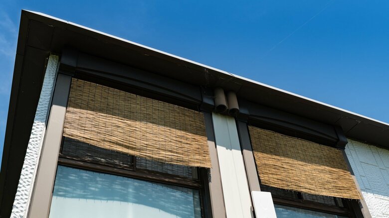 すだれなどを窓に取り付けてみよう（画像はイメージ）